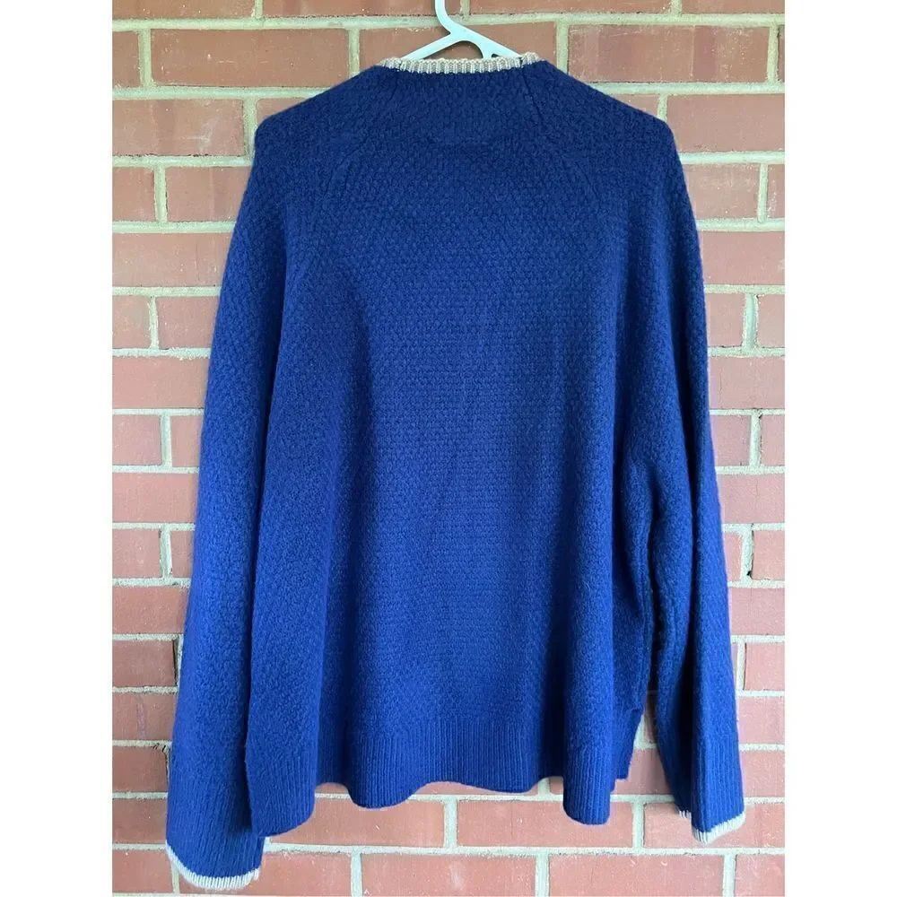 Sweater - Picture 3 of 5